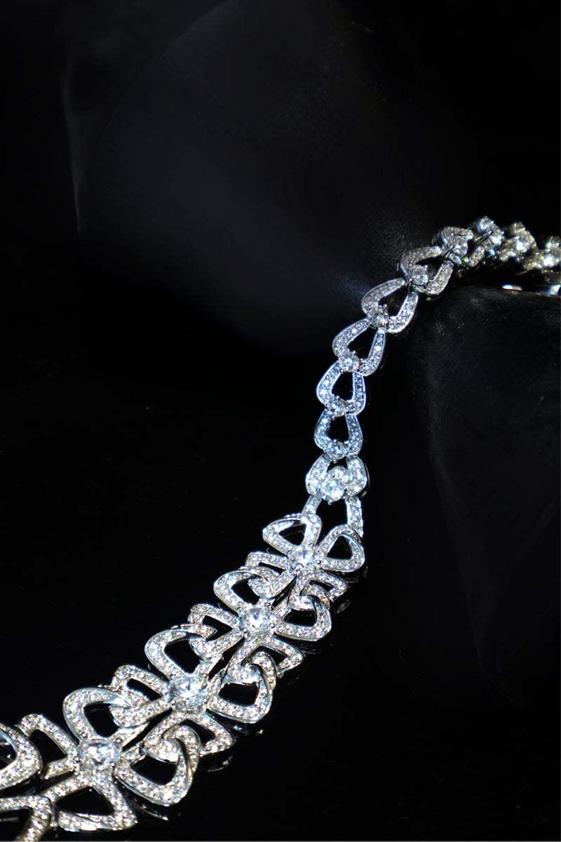 Starlit Clover Weave Necklace