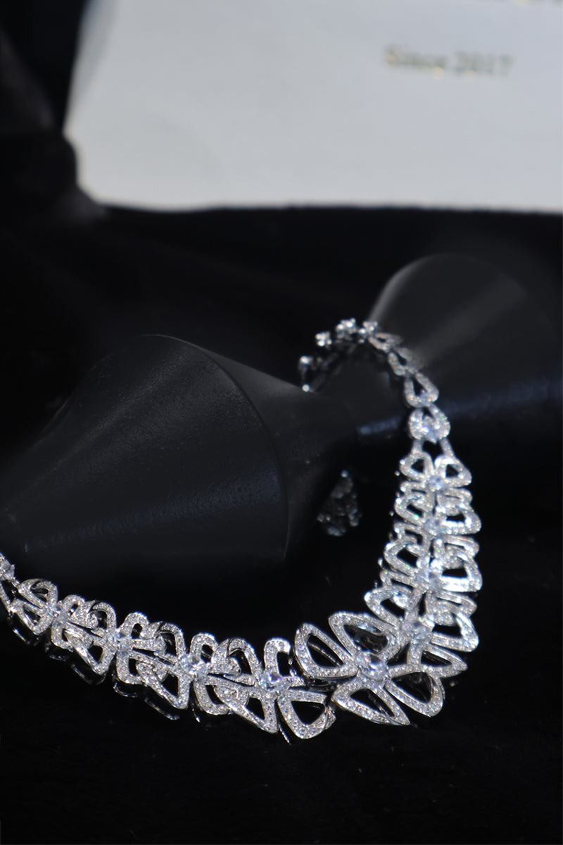 Starlit Clover Weave Necklace