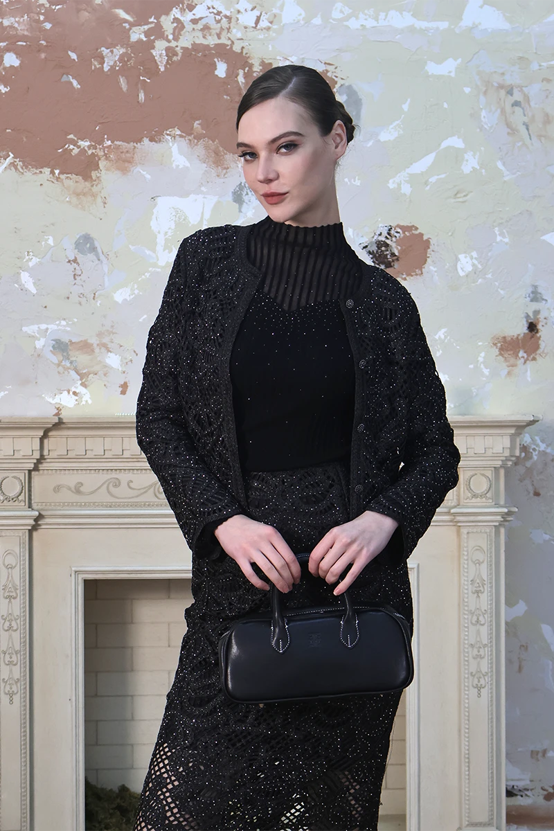 Luxury Sparkling Diamond Decoration Black Hollow Out Cardigan