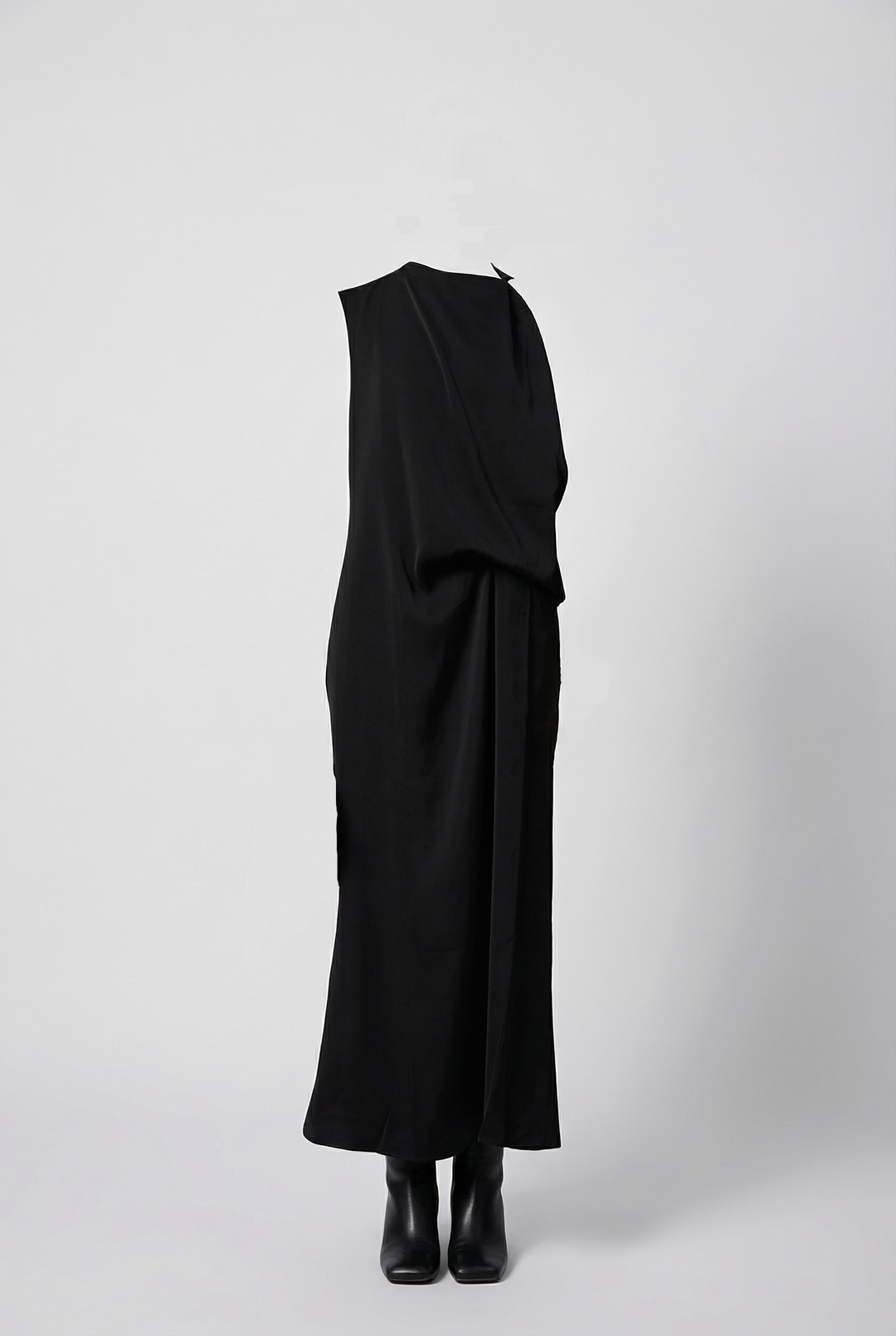 Black Sleeveless Loose-Fit Maxi Dress