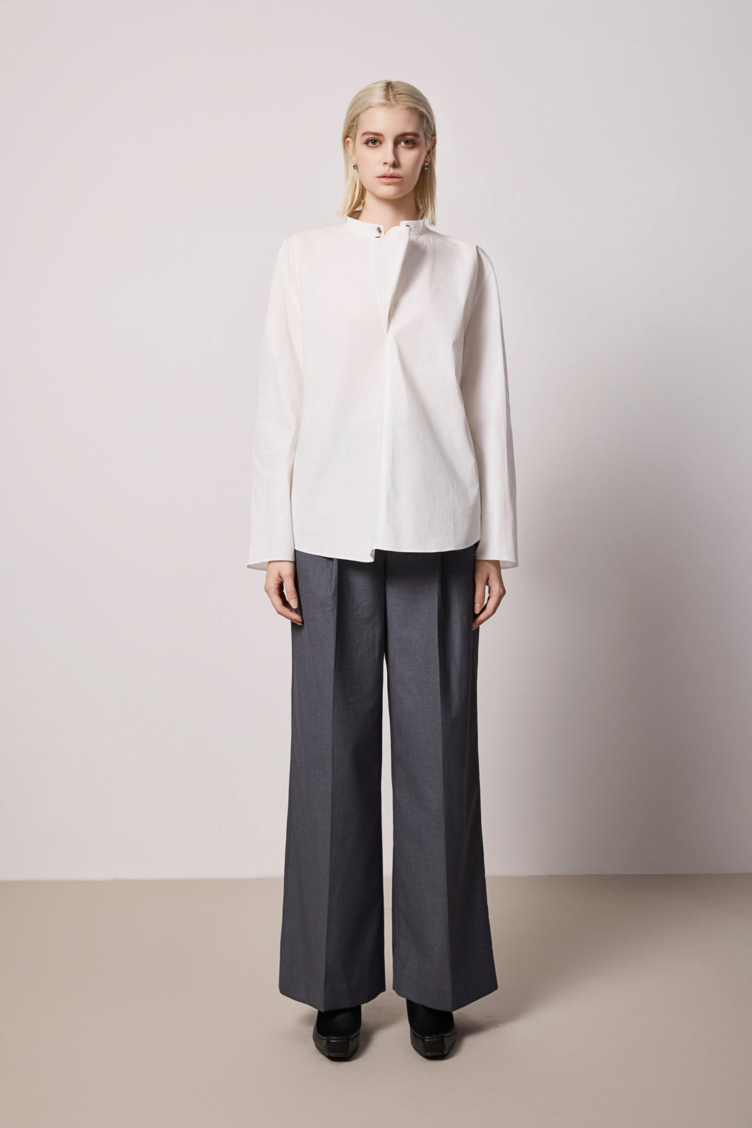 Solelegia White Pullover Cotton Shirt with Rounded Collar