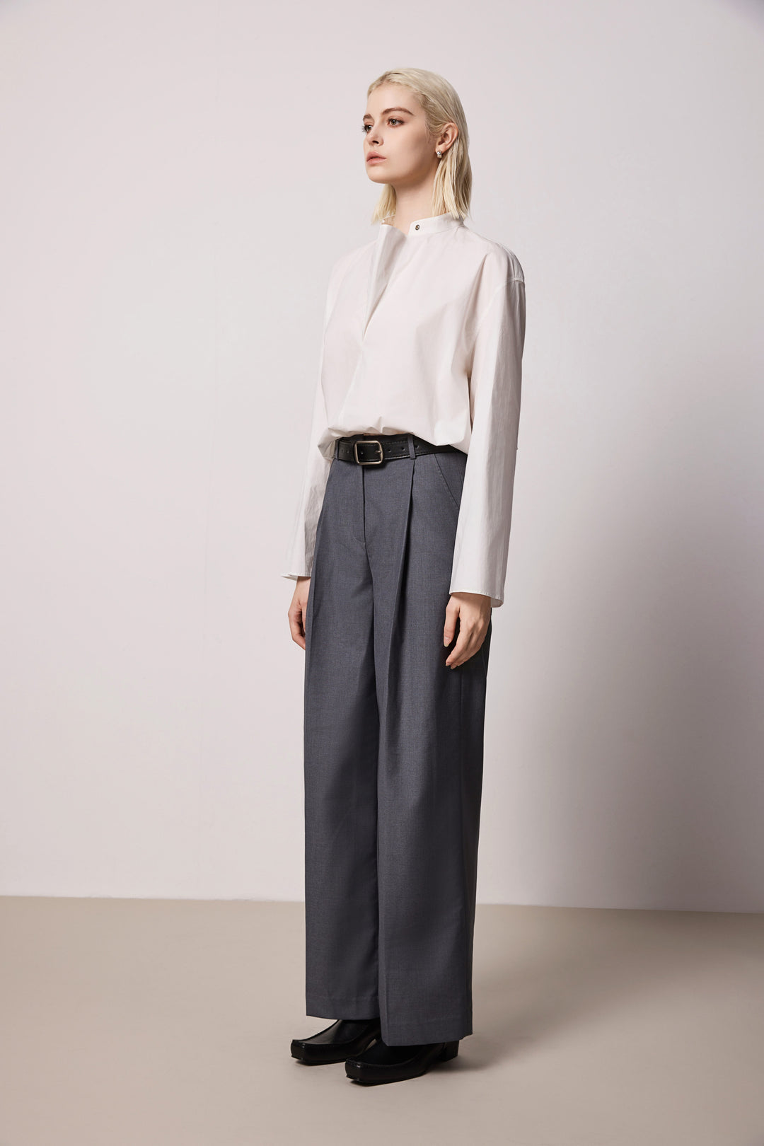 Solelegia White Pullover Cotton Shirt with Rounded Collar