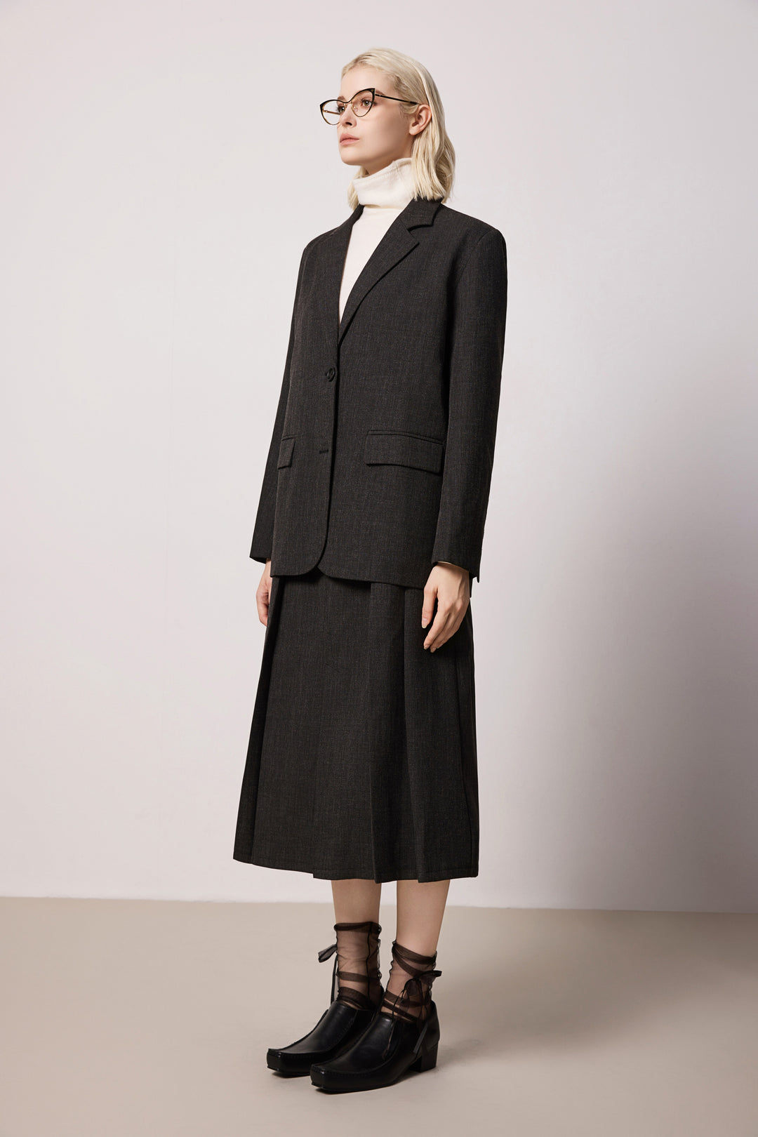 Solelegia Taupe Relaxed-Fit Tailored Blazer