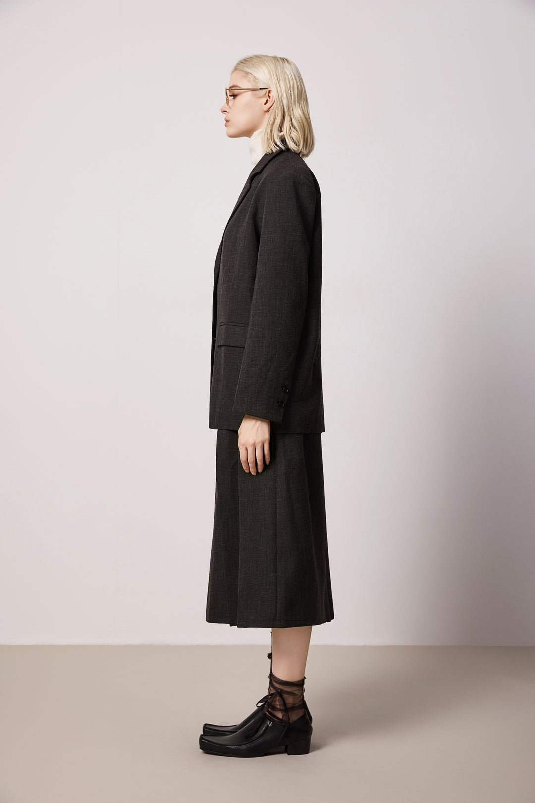 Solelegia Taupe Relaxed-Fit Tailored Blazer