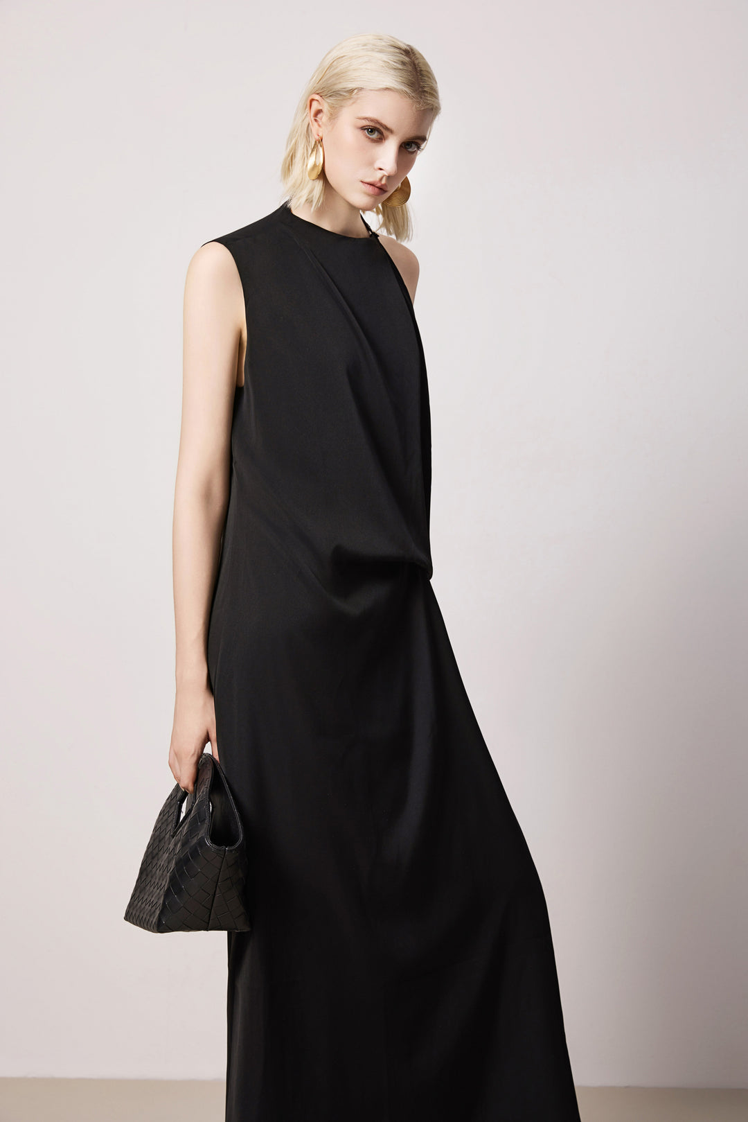 Solelegia Black Sleeveless Loose-Fit Maxi Dress