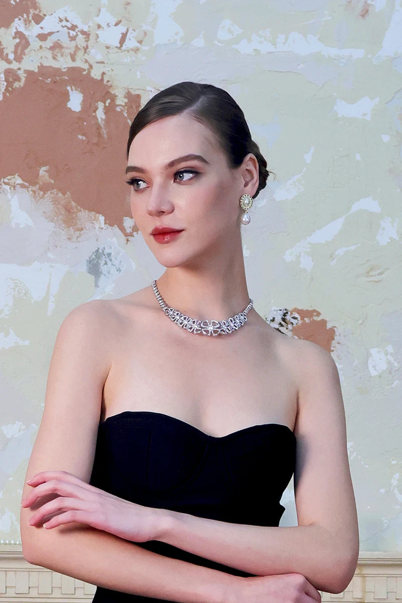 Starlit Clover Weave Necklace