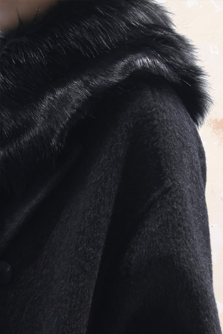 Noir Luxe faux fur collar – soft black cross-wrap detail