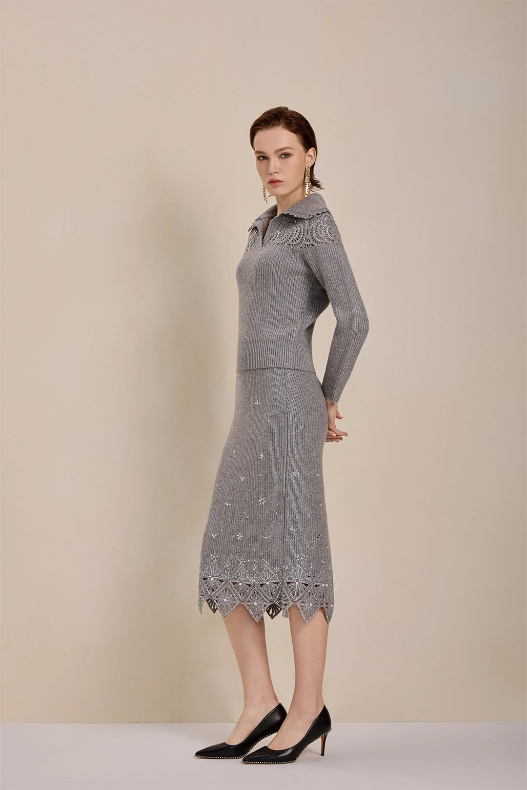Solelegia Gray Wool Knit Crop Sweater V-Neck Size View