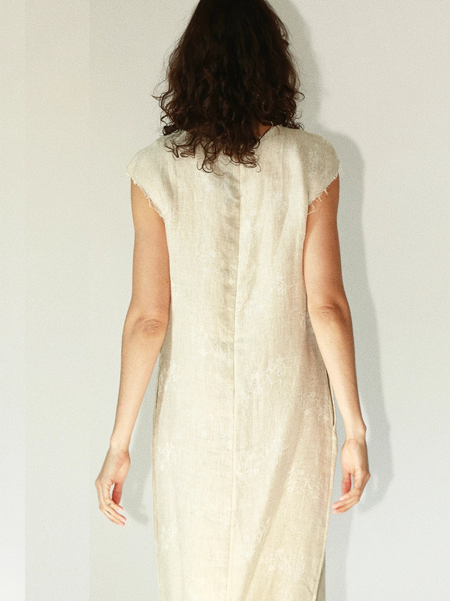 Back view of Solelegia linen dress